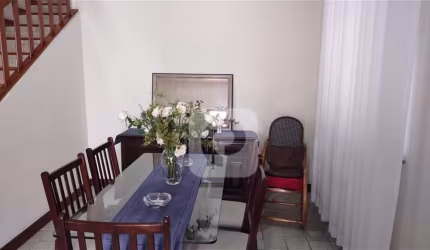 Casa Duplex Espaçosa na Rua Tobias Moscoso, Tijuca