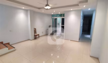 Andaraí. linda casa de 3 quartos e duas vagas totalmente modernizada com documentação perfeita