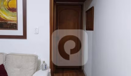 BELO E ACONCHEGANTE QUARTO E SALA EM ÁREA NOBRE DA TIJUCA, AO LADO DO METRÔ URUGUAI.