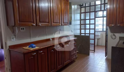 apartamento de 120m², 3 Qts com armários, sendo 1 suíte com varanda e vista livre para o Verde