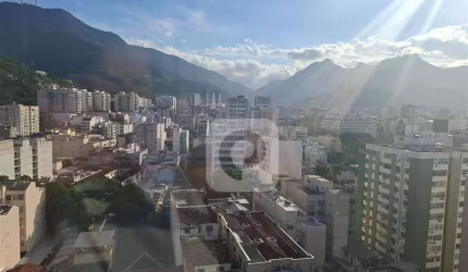 Maravilhoso Apartamento 03 qts próximo ao metrô Saens Pena!!