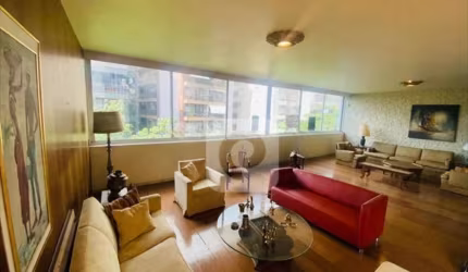 Apartamento espaçoso e completo na Tijuca, juntinho Metrô.