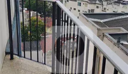 2 Quartos na Tijuca com varanda.
