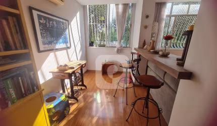 Apartamento para venda na Tijuca dois quartos perto metrô.