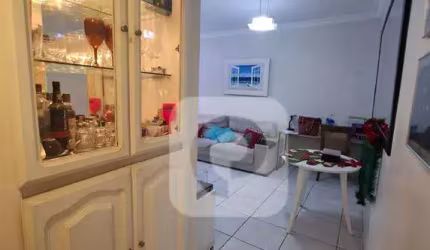 Lindo apt 02 quartos perto do metrô Saens Pena!!
