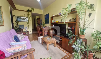 Imóvel com 3 quartos e vaga, bairro Laranjeiras.
