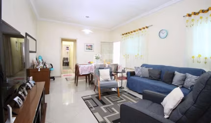 Casa térrea impecável na Tijuca  próximo ao Metrô, pronta para você! Com 3 quartos,  1 vaga