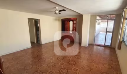 Cobertura 2 quartos, sendo 1 suíte