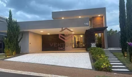 Casa no Condomínio Dumond