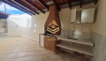 Casa Aconchegante com 2 Quartos, Suíte e Vagas Cobertas para 4 Carros!
