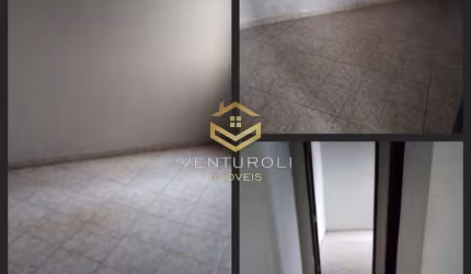 Residência Duplex com Garagem para 3 Carros e Quintal Amplo