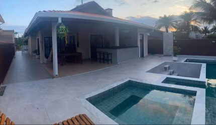 Casa em condomínio fechado com 4 quartos à venda na Morada Praia, Bertioga , 320 m2 por R$ 1.500.000