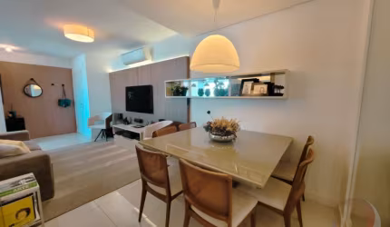 Apartamento de 3 Quartos com Vista parcial para o Mar na Agronômica
