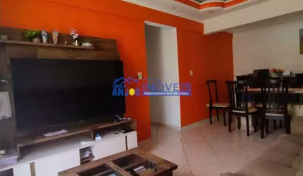 Linda cobertura  com 2 dormitórios (sendo 1 suíte) e 1 com sacada; WC social; Sala 2 ambientes e com sacada com churrasqueira;
Cozinha; Área de serviço; 2 vagas de garagem.
Próximo ao futuro Shop´ping
