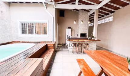 Casa à venda, 211 m² por R$ 800.000,00 - Villa Branca - Jacareí/SP