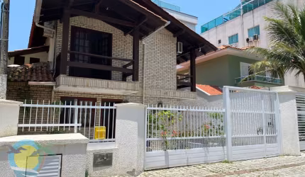 Oportunidade EXCELENTE RESIDENCIAL EM BOMBAS