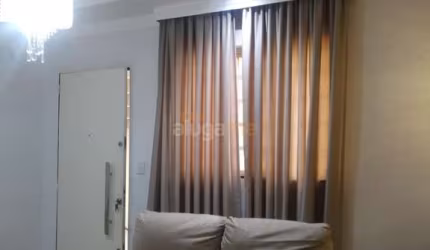 Apartamento semi-mobiliado 2 quartos.