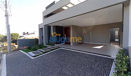 Excelente oportunidade - Casa de alto padrão em condomínio fechado