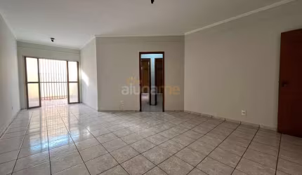 Apartamento de 3 dormitórios com 03 banheiros a 01 quadra da Avenida Bady Bassitt.