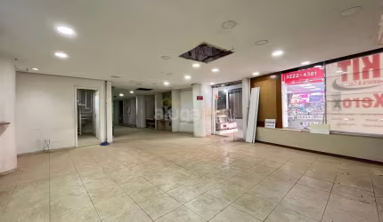 Salão comercial na Galeria Bassitt, com 185 m² e mezanino, no centro, ao lado do calçadão.