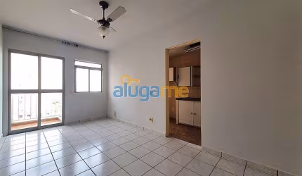 Apartamento na Vila Imperial com 1 dormitório, armário, ar-condicionado e portaria.