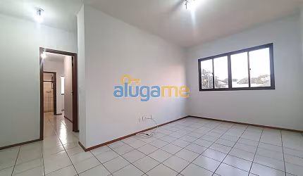 Apartamento na Boa Vista com 2 dormitórios (1 suíte), 1 vaga, portaria e elevador.