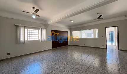 Casa no Mançor Daud com 4 suítes e varanda gourmet, próximo ao Hospital Austa.