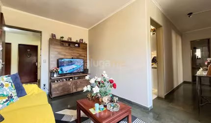 Apartamento no condomínio Juruá com 2 dormitórios e 1 vaga de garagem coberta.