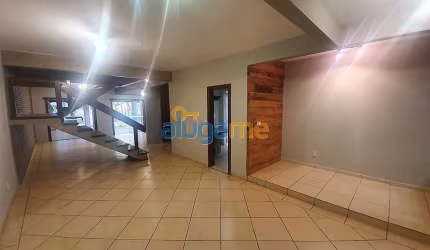 Casa (sobrado) no Jardim Alto Rio Preto, com 3 dormitórios (2 suítes), área de lazer e 2 vagas.