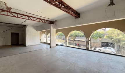 Casa na Vila Redentora com 4 dormitórios, 3 suítes, 5 vagas de garagem e piscina.