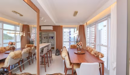 Luxuoso apartamento  vista mar  ponto Helicóptero  Promoção de 4.700 milhões por 4.500 milhões.
