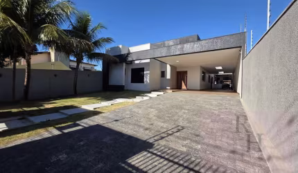 Casa para Venda em Maringá, Zona 02, 4 suítes, 5 banheiros, 4 vagas