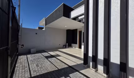 Casa para Venda em Maringá, Bom Jardim, 3 dormitórios, 1 suíte, 2 banheiros, 3 vagas