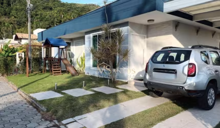 Casa com 4 dormitórios à venda, 224 m² por R$ 2.100.000,00 - Cachoeira do Bom Jesus - Florianópolis/SC