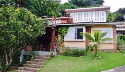 Casa com 5 dormitórios à venda, 172 m² por R$ 2.500.000,00 - Lagoa da Conceição - Florianópolis/SC