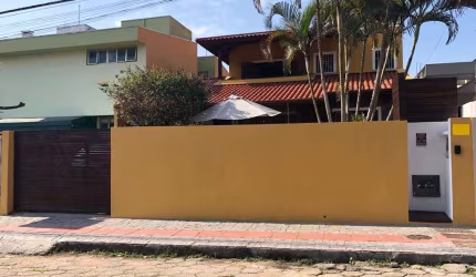 Casa com 4 dormitórios à venda, 175 m² por R$ 1.500.000,00 - Canasvieiras - Florianópolis/SC