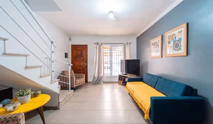 Funcional casa tipo para venda com 3 quartos, sendo 1 suíte, 139m²