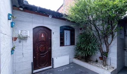 Excelente casa tipo para venda com 4 quartos, 109m²