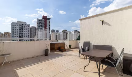 Agradável cobertura para venda com 2 quartos, sendo 1 suíte, 114m²