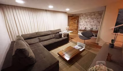 Sobrado com piscina 3 quartos (2 suites) , 2 vagas, 150m²