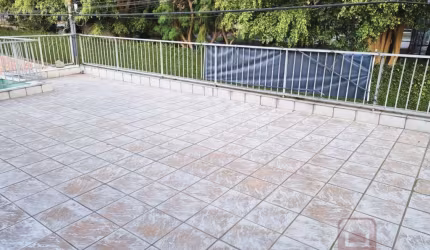 Sobrado  à Venda em Veleiros  -  São Paulo