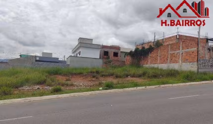 Terreno à Venda na avenida principal com 400 m²  quitado