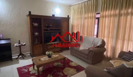 Casa com 03 Dormitórios à Venda - Bosque dos Eucaliptos - SJCampos