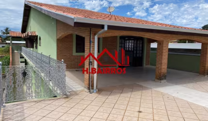 Sobrado com Galpão Comercial 320m²  à Venda Zona Leste - Jardim Castanheira