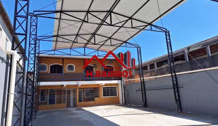 Sobrado de 03 Dormitórios com Galpão frontal à VENDA no Santa Inês I - SJC