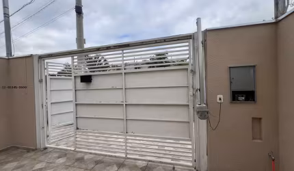Casa para Locação em Santana de Parnaíba, Villas do Jaguari, 4 dormitórios, 2 banheiros, 2 vagas