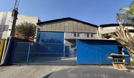 Galpão para Locação em Santana de Parnaíba, Jardim Santa Marta (Fazendinha), 3 banheiros, 2 vagas