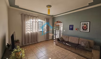 Casa para Venda em Contagem, São Gonçalo, 3 dormitórios, 1 suíte, 2 banheiros, 2 vagas