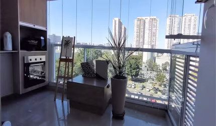 Apartamento com 2 dormitórios no bairro de Santo Amaro