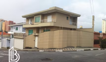Sobrado de Esquina com 3 Quartos, Espaço Gourmet, 4 Vagas – Santa Terezinha